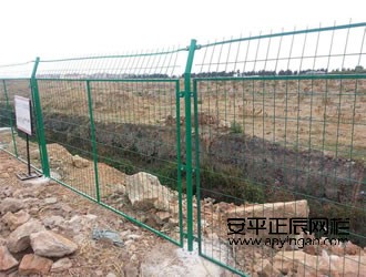 鐵絲網(wǎng)護(hù)欄網(wǎng)廠家