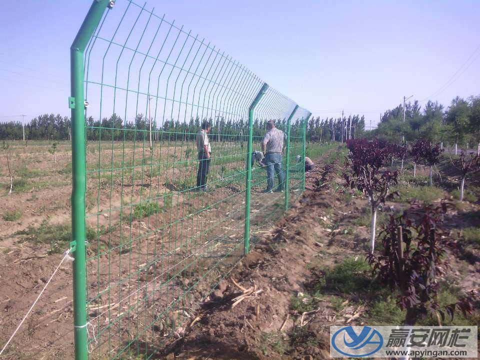 光伏電站防護圍欄