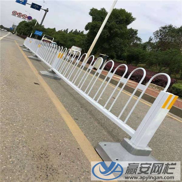 京式交通護(hù)欄