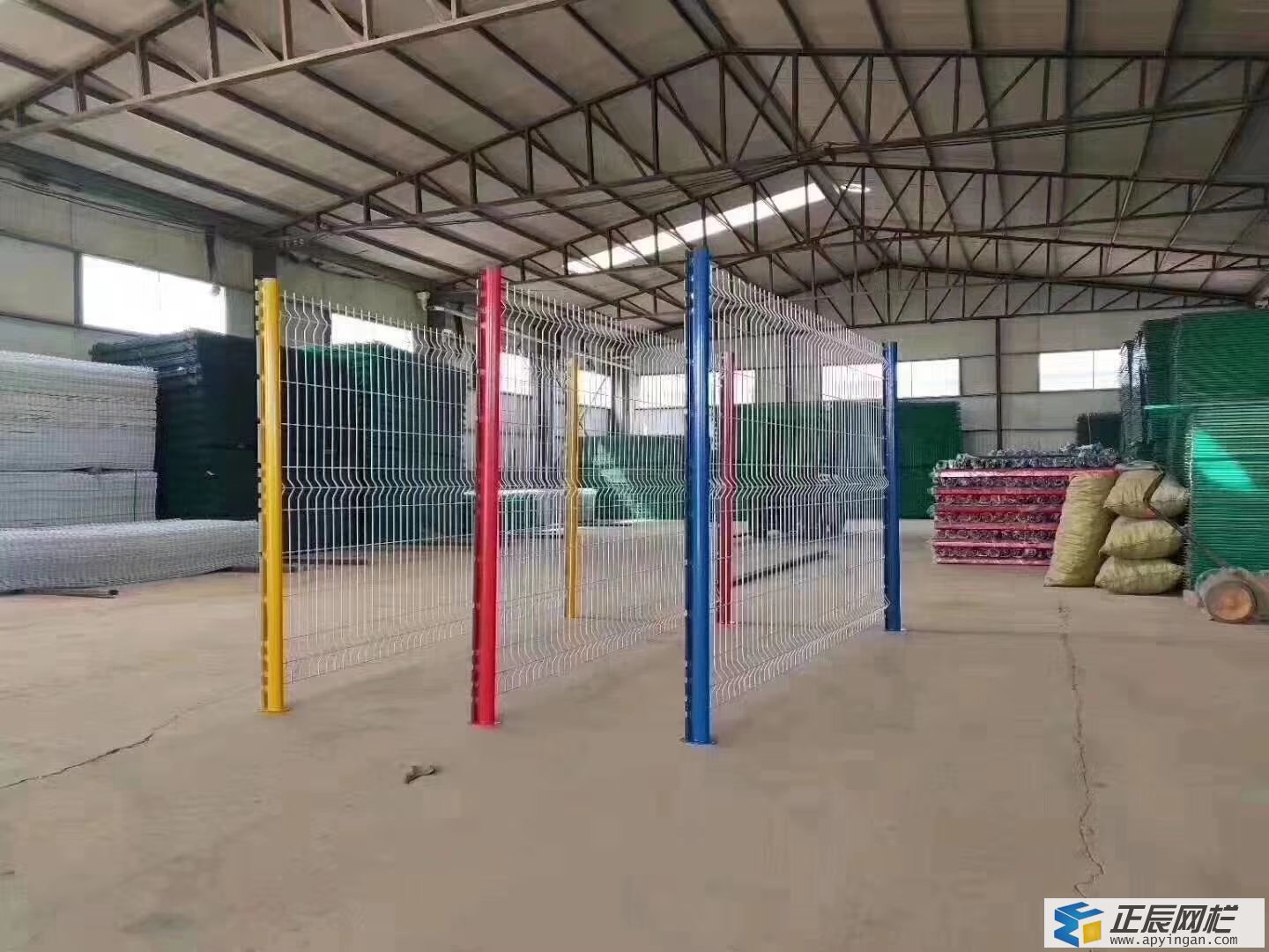 桃型柱護欄網圖片