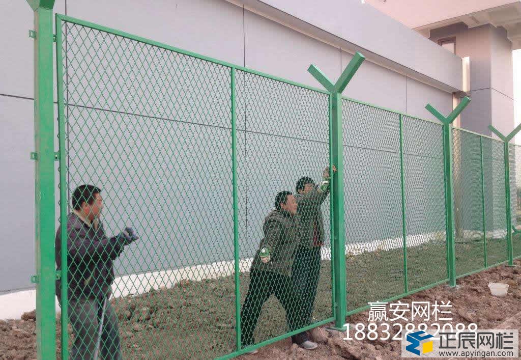 框架護(hù)欄網(wǎng)安裝