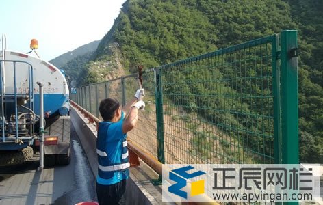 橋梁框架護欄網(wǎng)