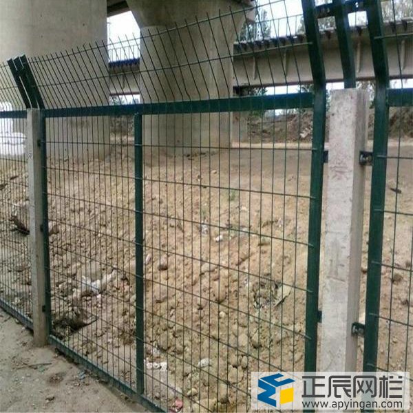 鐵路沿線防護(hù)柵欄