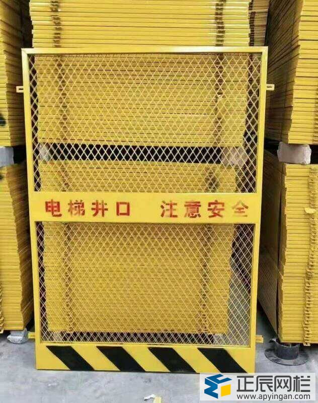 護欄網廠家現貨供應