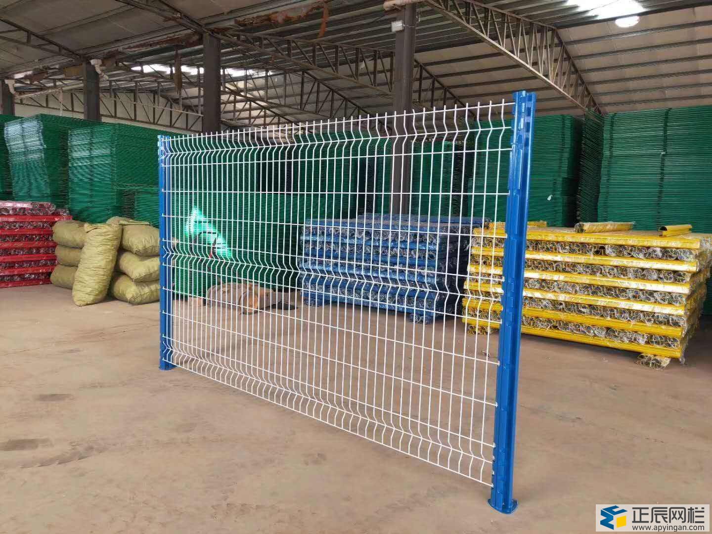 鐵絲護欄網(wǎng)的表面處理方式