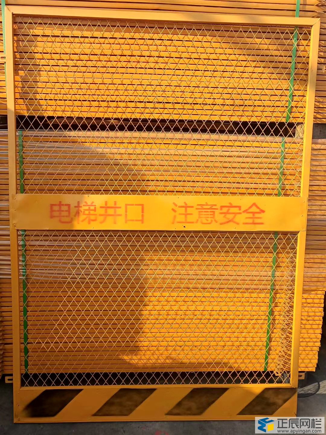 電梯井口安全門