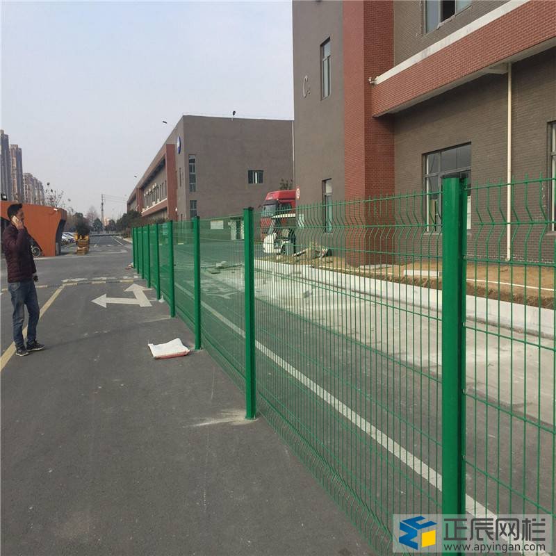 1米8高的圍墻鐵絲網每米多少錢